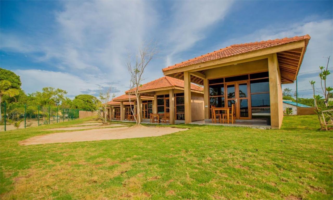 Nikara Nature Resort Baie d'Arugam Extérieur photo